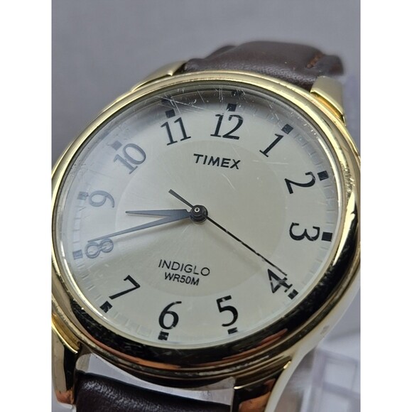Timex Easy Reader Indiglo Gold Tone 35mm Quartz Watch Leather New Battery WR 30M - Picture 4 of 13